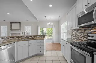 324 Foxwood Lane, Wilmington, NC 28409 – photo 13: 36-web-or-mls-DSC02431