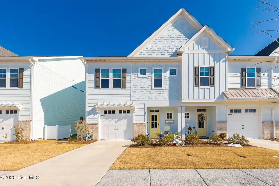163 Freedom Park Road, Beaufort, NC 28516 – photo 1 of 40: 2-web-or-mls-chadwick-visuals-163-freedo