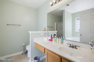 910 Elderberry Lane SW, Sunset Beach, NC 28468 — 3-bedroom home in Wyndfall, Sunset Beach, NC, photo 17 of 31: 20-web-or-mls-910 Elderberry Ln-20