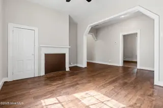 111 Meares Street, Wilmington, NC 28401 – photo 7: Living room