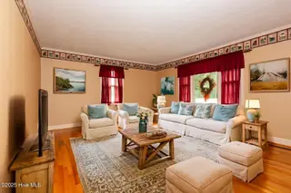 820 Antioch Road, New Bern, NC 28560 – photo 10: Living room with furniture