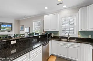 2555 St James Drive SE 504, Southport, NC 28461 — 3-bedroom condo in St James, Southport, NC, photo 7 of 76: Shipwatch504 - 17
