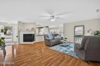 404 Jasmine N, Swansboro, NC 28584 — 3-bedroom condo in The Villages at Swansboro, Swansboro, NC, photo 9 of 36
