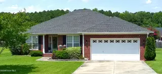 129 Hidden Pond Drive, New Bern, NC 28562 – photo 2: 129 Hidden Pond Dr.