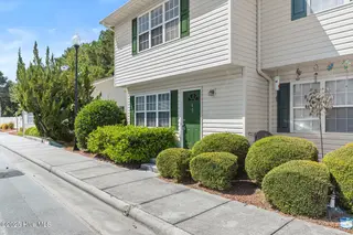 40 Pirates Cove Drive, Swansboro, NC 28584 – photo 3: B03DD2EE-172C-4436-966E-6B0F48BE2C20