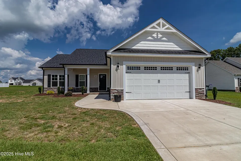 404 Fynloch Chase Drive, Fremont, NC 27830 – photo 1 of 33: IMG_6062