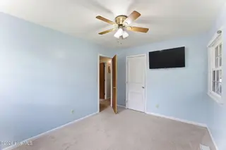 409 Bradford Drive, New Bern, NC 28560 – photo 21: 20-web-or-mls-0c0a3897-Edited