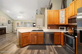 4912 Split Rail Drive, Wilmington, NC 28412 – photo 10: 11-web-or-mls-Kitchen