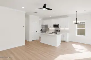 1118 N 7th Street, Wilmington, NC 28401 — 3-bedroom home in Brooklyn, Wilmington, NC, photo 2 of 7