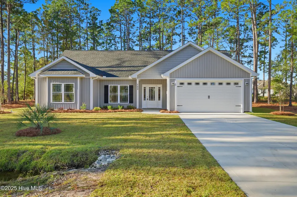 189 Boundaryline Drive NW, Calabash, NC 28467 – photo 1 of 27: 3_tg5_5361