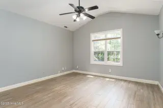 6321 Albatross Drive, New Bern, NC 28560 – photo 20: Primary Bedroom