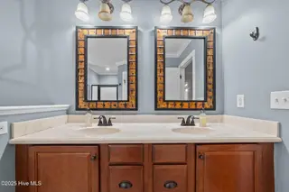 1620 Brook Hollow Drive A, Greenville, NC 27834 – photo 24: 30-web-or-mls-LHV_8349