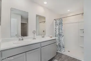 4285 Frogie Lane, Shallotte, NC 28470 – photo 12: Owner's bath