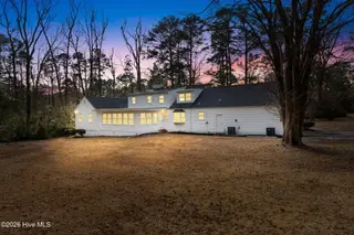 305 Country Club Drive, Jacksonville, NC 28546 – photo 2: 3-web-or-mls-DSC06440
