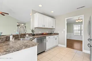 141 Weste Avenue, Jacksonville, NC 28540 – photo 16: Kitchen