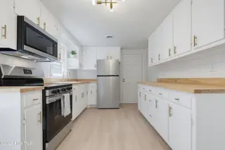 728 Warrior Trail, Whiteville, NC 28472 – photo 6: Fully Remodeled Kitchen