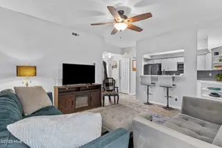 151 Longstreet Drive Apt 104, Wilmington, NC 28412 – photo 10: 11_living room