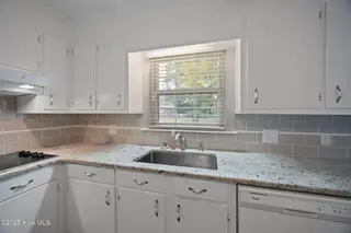 402 Kirkland Drive, Greenville, NC 27858 – photo 10: 34-web-or-mls-BLS_0072
