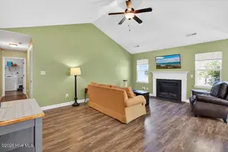 106 Sonia Drive, Hubert, NC 28539 — 4-bedroom home in Eastport, Hubert, NC, photo 4 of 30: IMG_6879