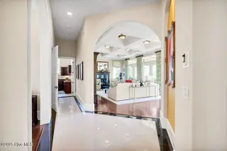 6654 Annesbrook Place SW, Ocean Isle Beach, NC 28469 – photo 11: Foyer
