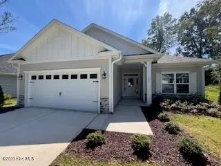 107 Firethorn Circle, Wallace, NC 28466 – photo 1: Exterior