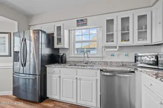 407 Cedar Point Boulevard, Cedar Point, NC 28584 – photo 5: 30-web-or-mls-1S3A0430