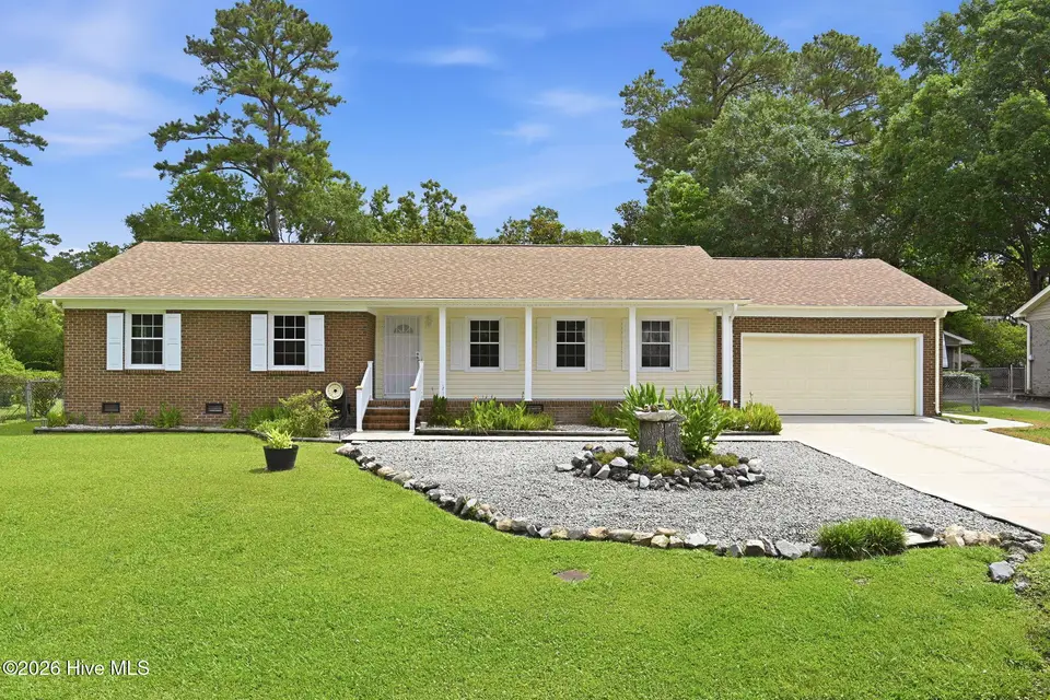 1014 Pine Valley Road, Jacksonville, NC 28546 – photo 1 of 55