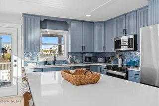 5518 E Beach Drive, Oak Island, NC 28465 – photo 8: 5518 E Beach Drive 8