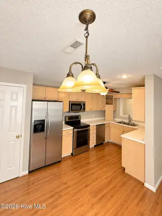 2712 Townes Drive, Greenville, NC 27858 – photo 6: 7049C595-6C41-44B1-8371-742512A5AE56