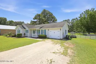 102 Tobacco Road, New Bern, NC 28562 — 3-bedroom home in Spring Garden, New Bern, NC, photo 3 of 37: IMG_0207