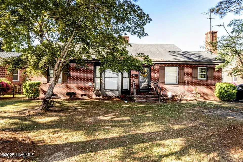 1316 N Oakwood Drive, Rocky Mount, NC 27801 – photo 1 of 33: Front View