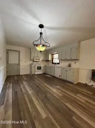 407 W Northern Boulevard, Tarboro, NC 27886 – photo 13: KITCHEN