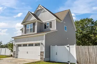 224 Rowland Drive, Richlands, NC 28574 – photo 3: 3-web-or-mls-03