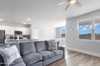 135 Legare Street, Wilmington, NC 28411 — 3-bedroom home in Blake Farm, Wilmington, NC, photo 5 of 44: IMG_0871