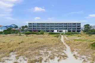 711 S Lumina Avenue 111, Wrightsville Beach, NC 28480 — 1-bedroom condo in Surf Motel Condo, Wrightsville Beach, NC, photo 4 of 16: Surf Suites 111 4