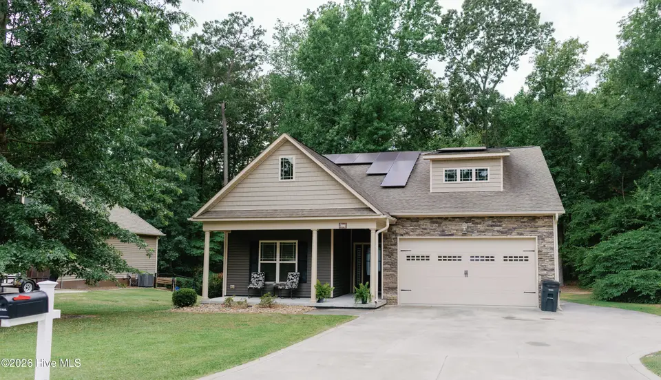 377 Victoria Drive, Chocowinity, NC 27817 – photo 1 of 44: primary 377Victoria-5069