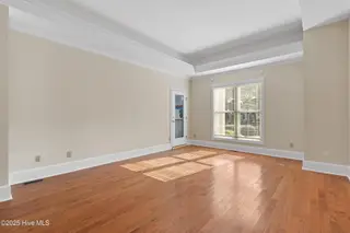 8808 Sedgley Drive, Wilmington, NC 28412 – photo 15: living room