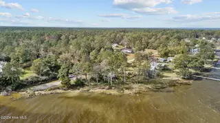211 S River Drive, Beaufort, NC 28516 – photo 9: 8-web-or-mls-DJI_20241115131125_0974_D