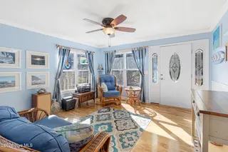 104 Elm Court, Pine Knoll Shores, NC 28512 – photo 11: Living Room