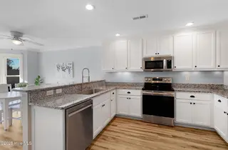 615 Broad Street B, Beaufort, NC 28516 – photo 3: Spacious Kitchen with Granite Countertop