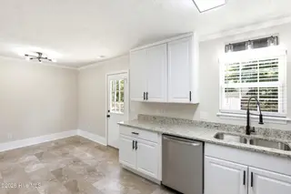 87 S High Point Road, Southport, NC 28461 — 3-bedroom home in Boiling Spring Lakes, Southport, NC, photo 11 of 35