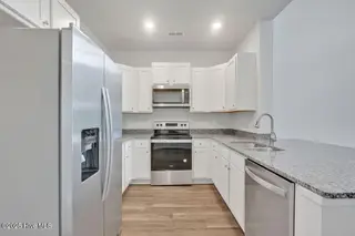 4242 Allsbrook Lane Unit 1010, Leland, NC 28451 – photo 9: Kitchen