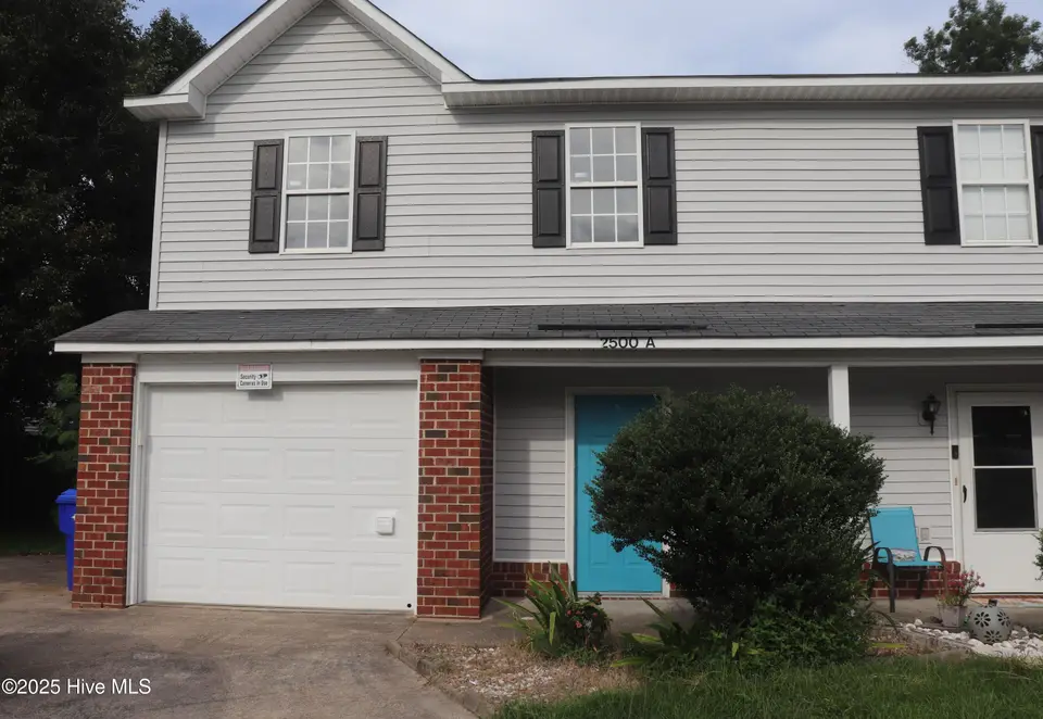 2500 Bluff View Court, Greenville, NC 27834 – photo 1 of 20: IMG_1669