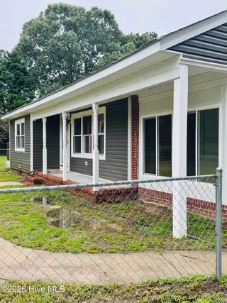 111 Ferry Road, Elizabeth City, NC 27909 – photo 2: Front Porch