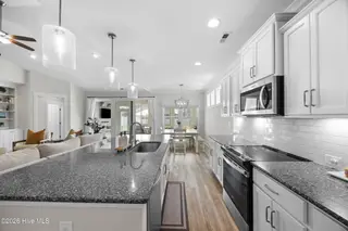 320 Lightning Bug Lane, Holly Ridge, NC 28445 – photo 10: 24_kitchen