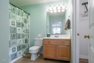 3350 Club Villas Drive 104, Southport, NC 28461 — 2-bedroom condo in St James, Southport, NC, photo 23 of 34: Full Bath