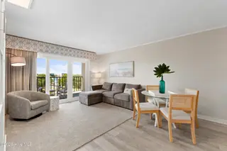 104 S Lumina Avenue S 203, Wrightsville Beach, NC 28480 — 1-bedroom condo in Summer Sands Condominiums, Wrightsville Beach, NC, photo 13 of 27: 9_img_7248