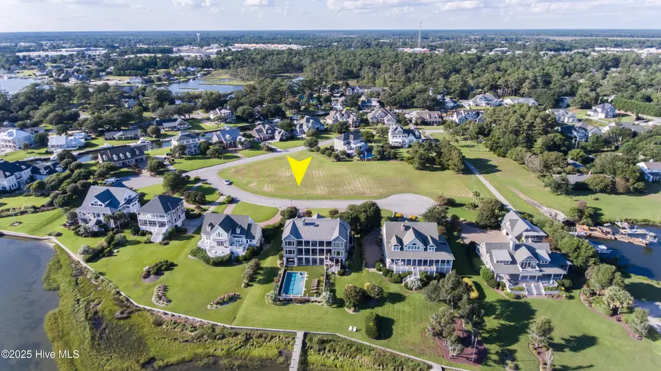 5217 Driftwood Lane, Morehead City, NC 28557 – photo 1 of 12: Front