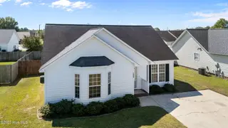 1008 Penncross Drive, Greenville, NC 27834 — 3-bedroom home in Meadow Woods, Greenville, NC, photo 14 of 17