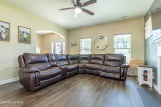 211 Holly Grove Court E, Jacksonville, NC 28540 – photo 8: IMG_0378-HDR